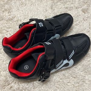 Peloton bike shoes, size 40, rarely used 😜